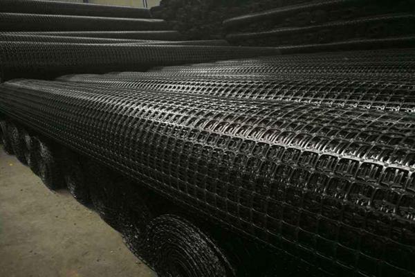 生產(chǎn)制造土工格柵時的注意事項有哪些呢？  第2張