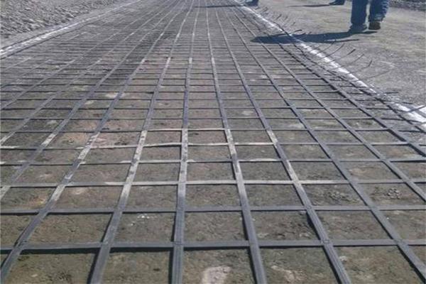 冬季與夏季鋪設(shè)土工格柵會有哪些不同效果呢？  第3張