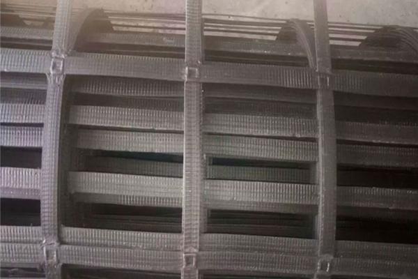 一文看懂凸結(jié)點(diǎn)鋼塑土工格柵的固定方法  第2張