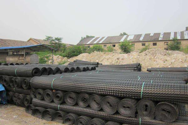 經(jīng)編滌綸土工格柵施工，提升工程質(zhì)量和安全保障  第3張