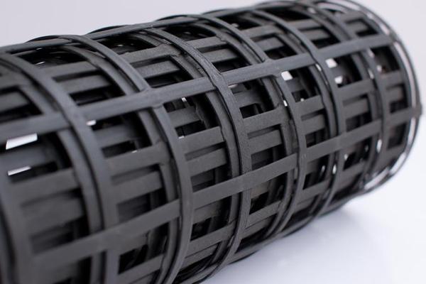 土工格柵主要作用有哪些：解析土工格柵的功能及應(yīng)用領(lǐng)域  第3張