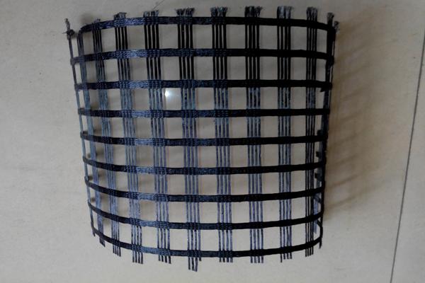 經(jīng)編滌綸土工格柵在土壤中的作用及應(yīng)用探析  第2張