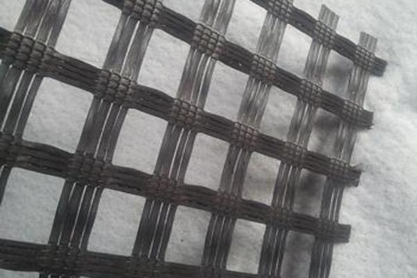 玻纖土工格柵在水泥混凝土路面改造中的應(yīng)用探索 第1張