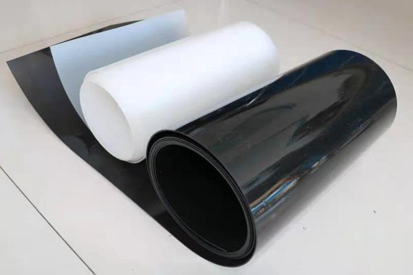 土工格柵與土工膜的區(qū)別究竟在哪里？  第3張