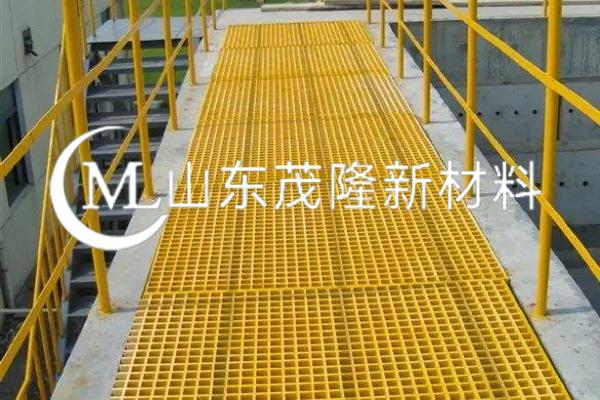 《儲運分公司魯寧線曲阜管道項目》黃色格柵施工