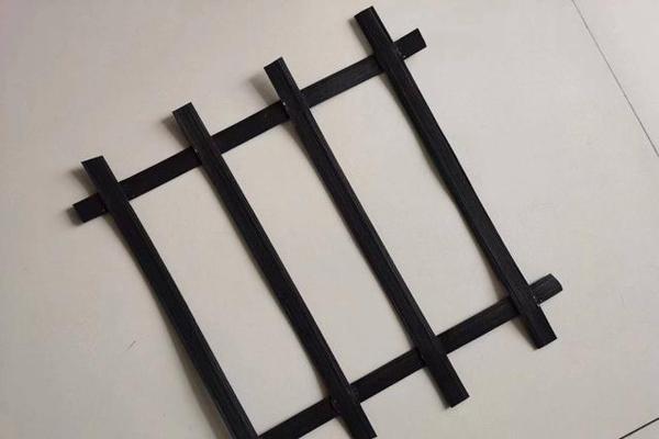 a型高韌性聚酯紗線集束土工格柵  第2張