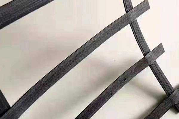 高韌性聚酯紗線集束土工格柵與三維土工網(wǎng)墊的區(qū)別有哪些 第3張